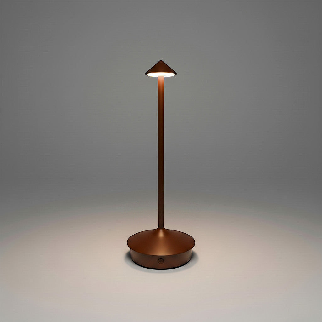 Lysverden touch-styrt bordlampe i kobberfarget aluminium med dimbart lys og 4 fargetemperaturer.