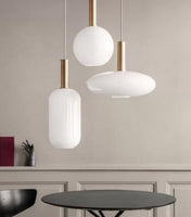 LYS Opalglass pendellampe – avlang kule i gull