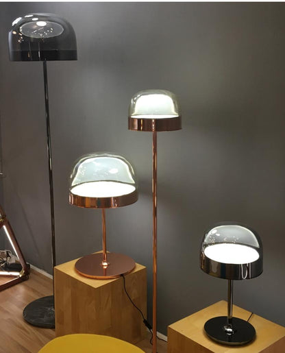 Lampe med glasskuppel – gull/grå – Lysverden
