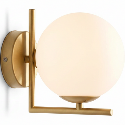 Vegglampe med opalkule i ramme – Gull