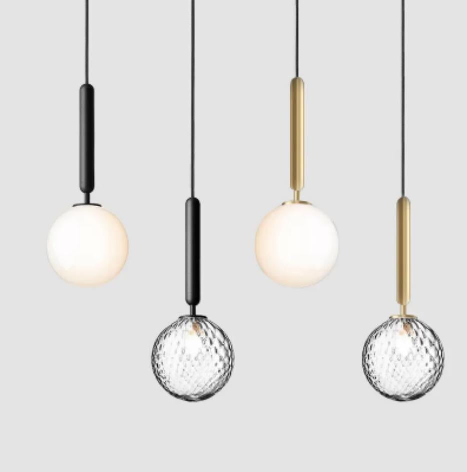 LYS Glasskule pendellampe – opal og fasett