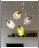 Strukturert eggformet glasspendel i fargeglass