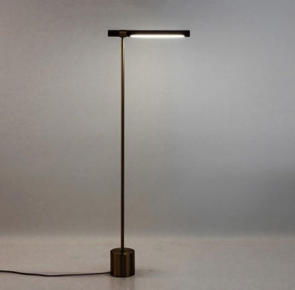 LYS Lampe i tre og messing – LED