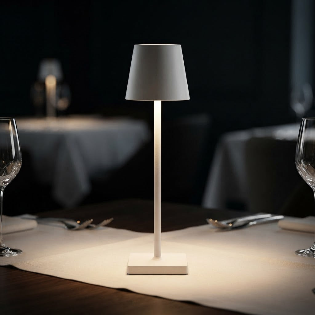 Italiensk cordless restaurantlampe – 5200 mAh 3000 k – tent på restaurantbord