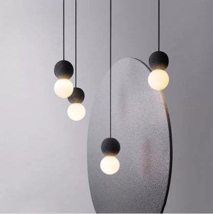 LYS Betongpendel – liten kulelampe på snor