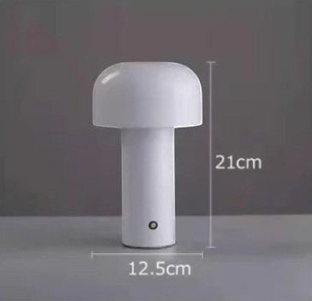Bellhop-stil bordlampe i metall – 6 farger, 1800 mAh