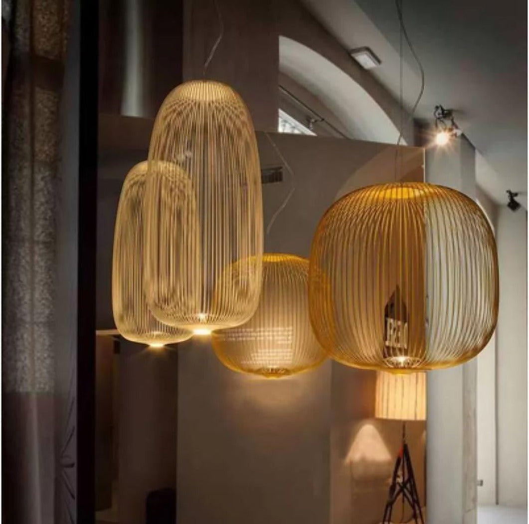 LYS Metalltrådpendel – skulpturell burlampe