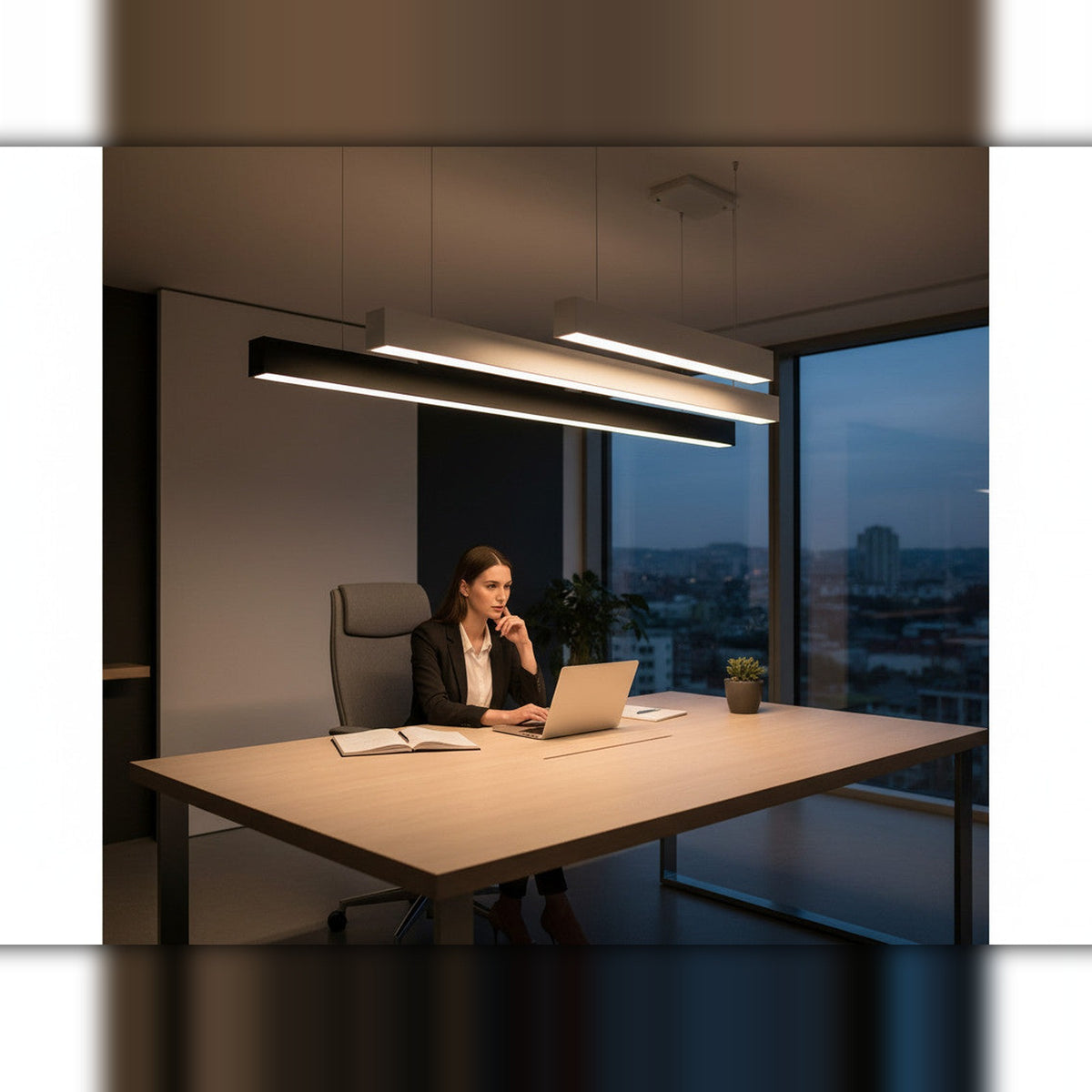 Lysverden hvit linkbar LED-linjearmatur som pendel, 36W, 4000K nøytralhvitt, 1200 mm, moderne kontorbelysning.