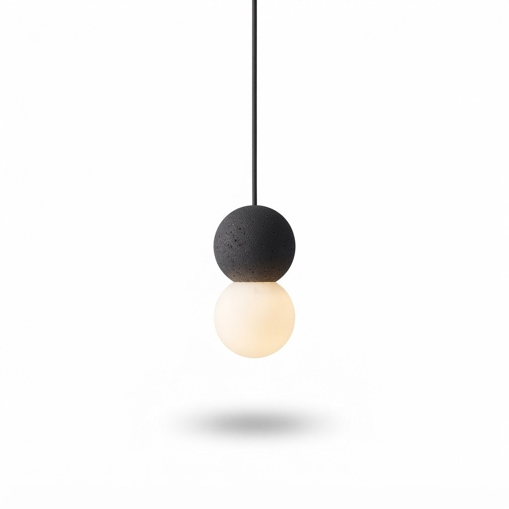 Betongpendel – liten kulelampe på snor – Sandsort