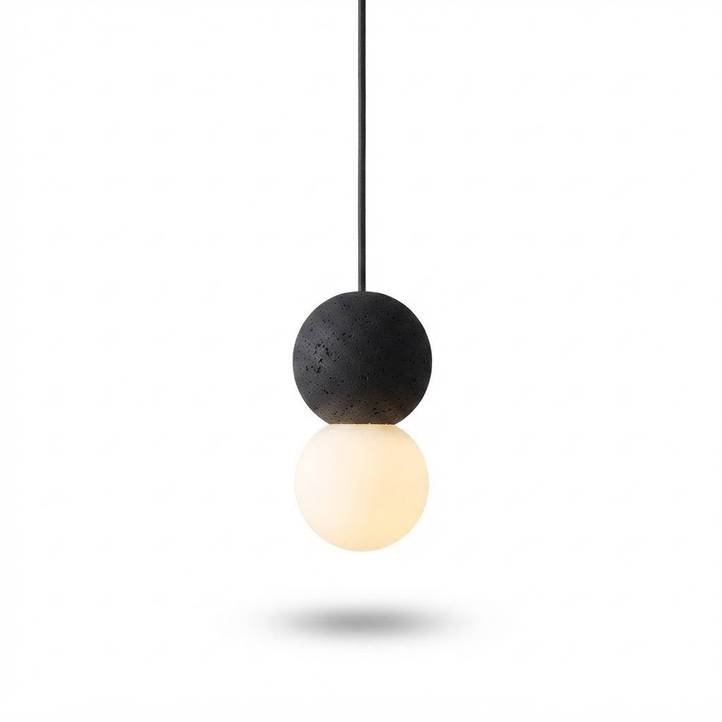 Betongpendel – liten kulelampe på snor – Sort