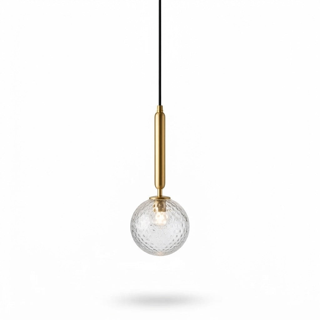 Glasskule pendellampe – opal og fasett – Gull