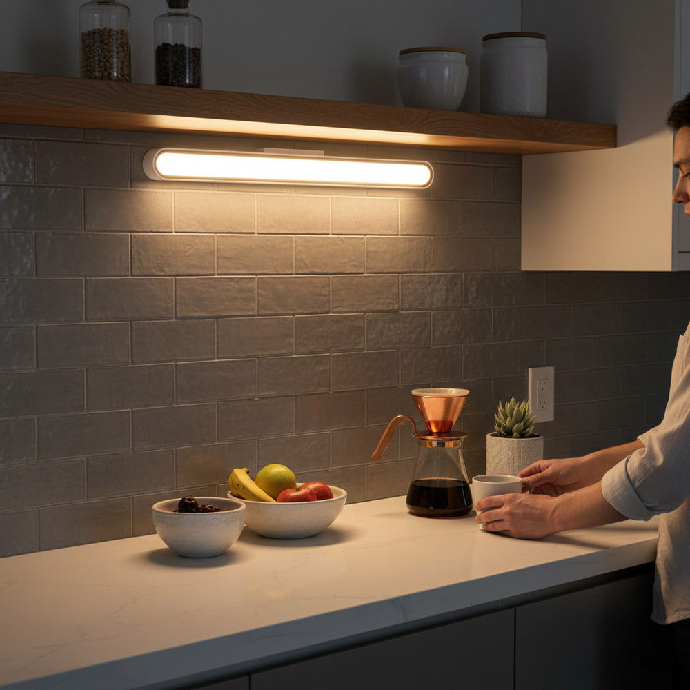 Lysverden 32 cm white LED under cabinet light with touch control and 3 color temperatures.