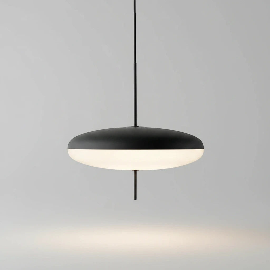 Lysverden minimalistisk sort skålpendel i metall med hvit akryldiffusor for mykt, blendfritt lys.