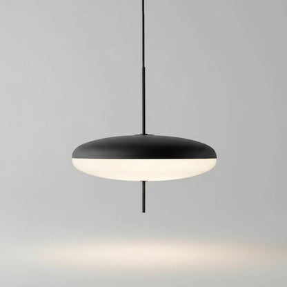 Lysverden minimalistisk sort skålpendel i metall med hvit akryldiffusor for mykt, blendfritt lys.