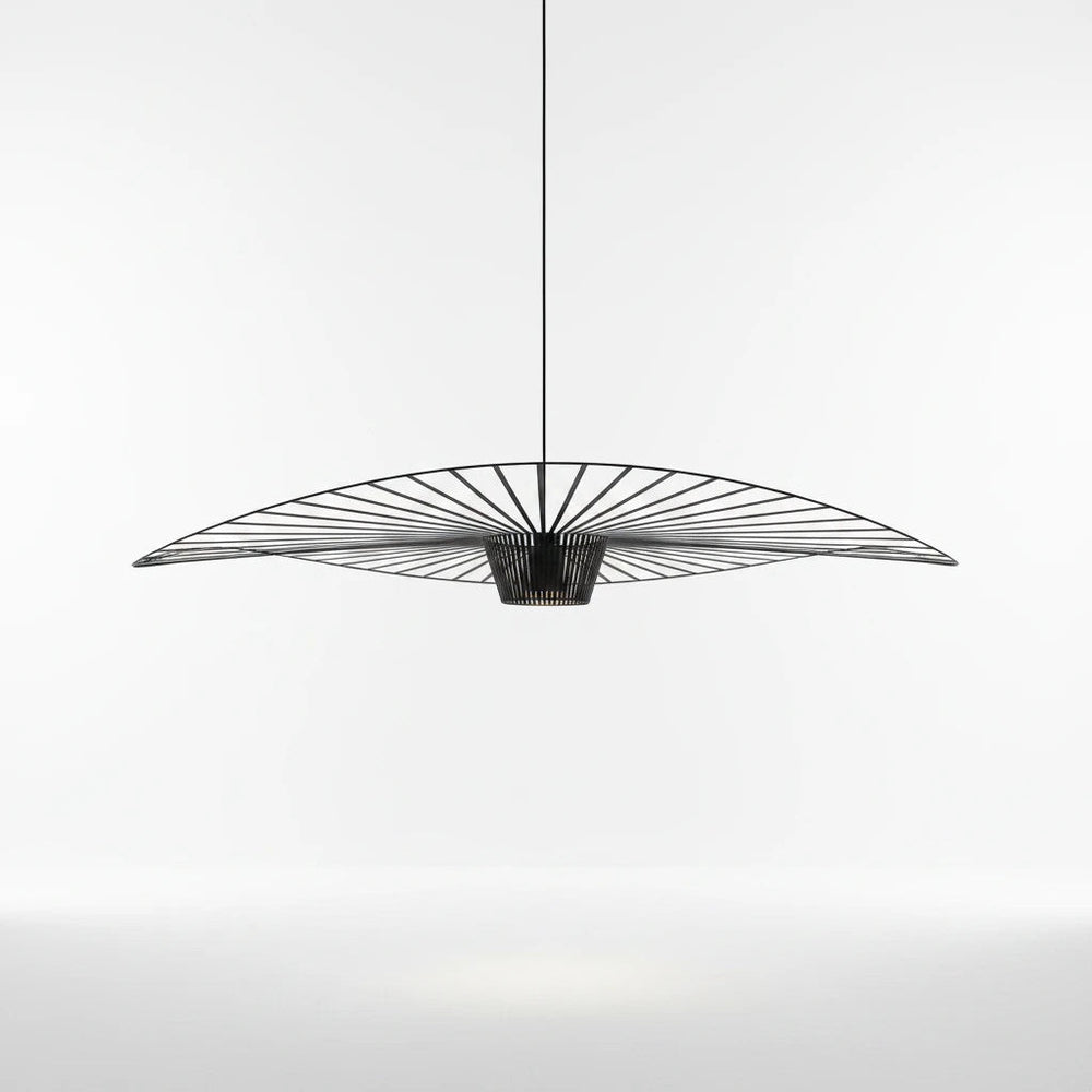 LYS Designpendel – stor flat skive i sort
