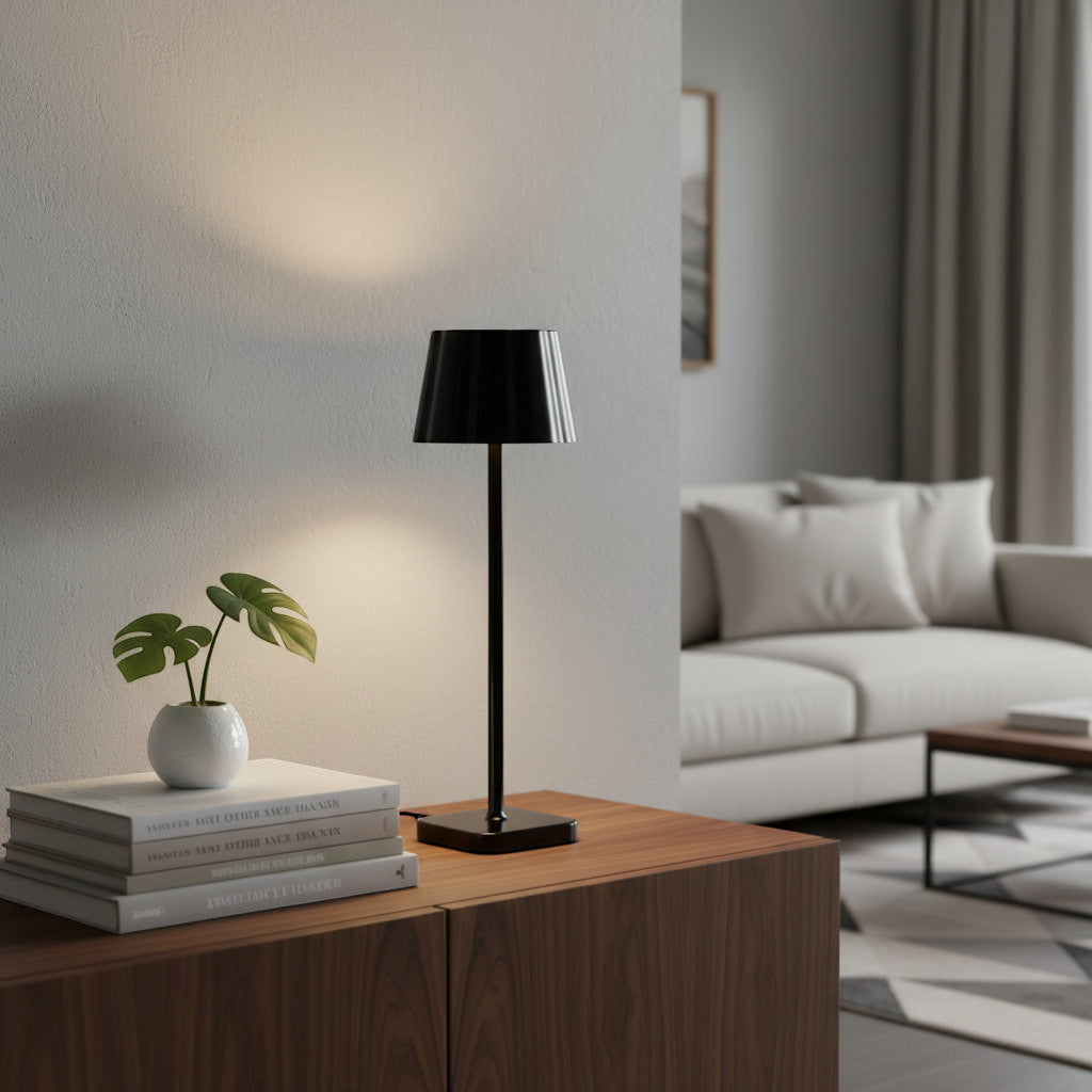 Lysverden larger square cordless restaurant lamp in black aluminum and ABS, with touch dimming and 3000K warm light.