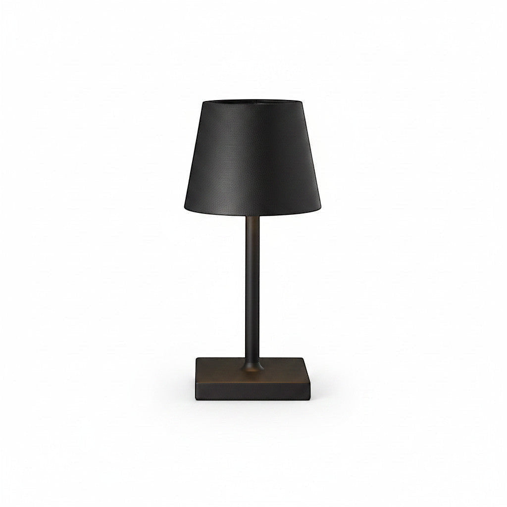 Lysverden compact Italian restaurant lamp in white aluminum with touch dimming and 3000K warm light. 5200mAh battery.