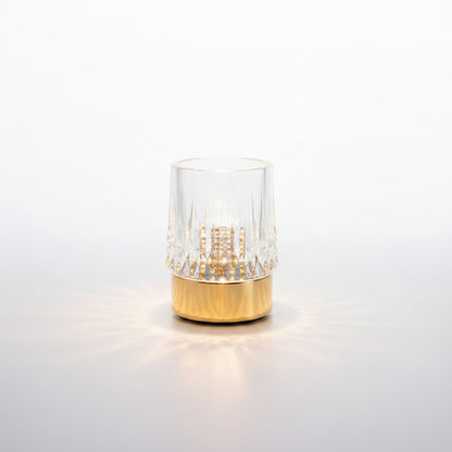 Lysverden Krystall touch-bordlampe with faceted crystal shade and dark metal base, 3-level dimming, USB rechargeable.