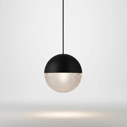 Lysverden Kulependel pendant light with a matte black top and a faceted clear glass globe for decorative lighting.