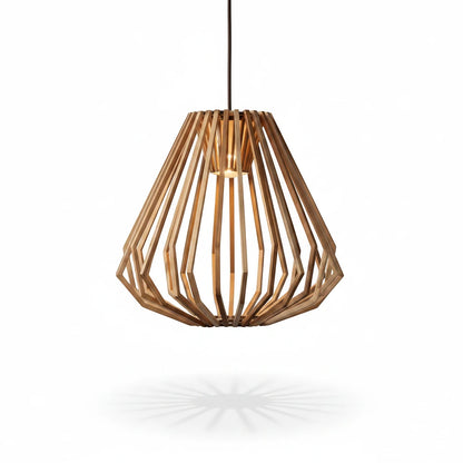 Lysverden LYS Trependel pendant lamp with geometric natural wood slats creating a warm light and shadow effect.