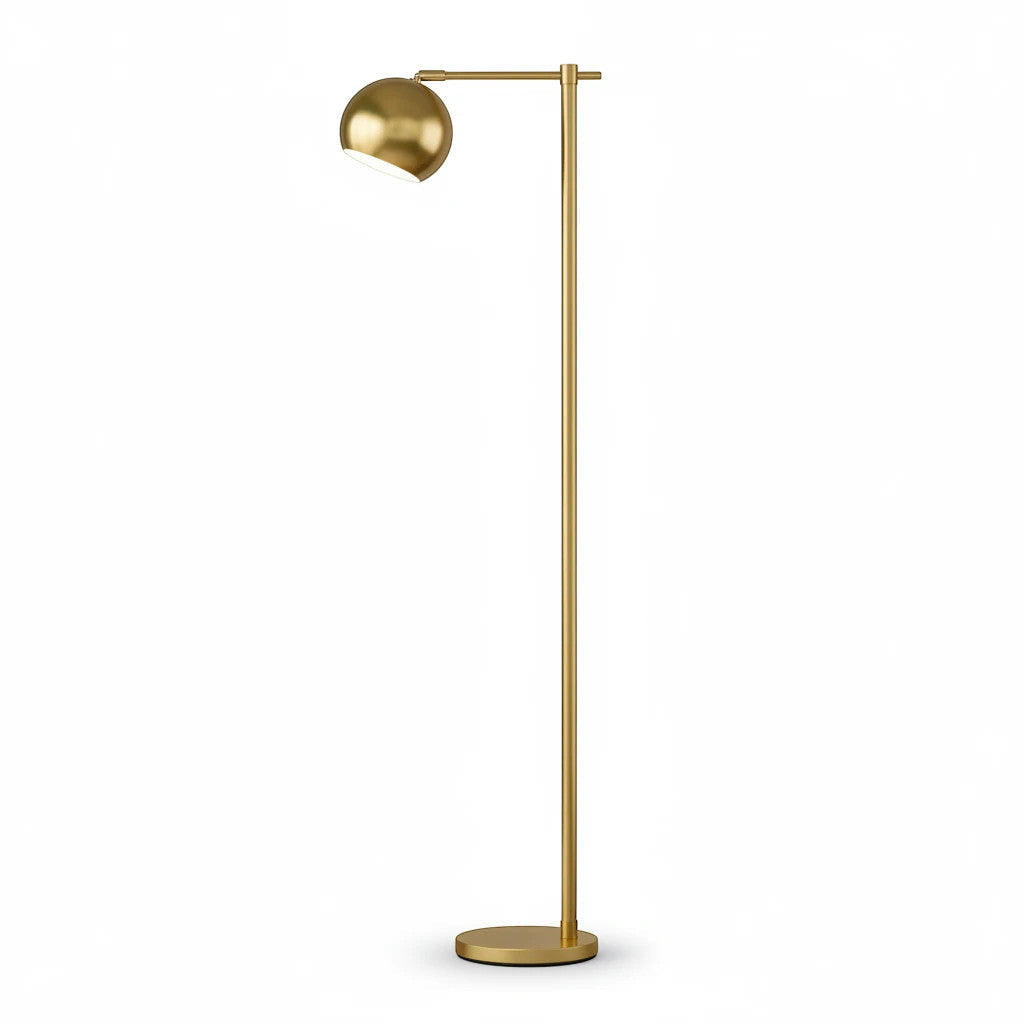 Lysverden Minimal gulvlampe i gullfarget messing med slank stamme, rund fot og justerbart, vippbart lyshode.