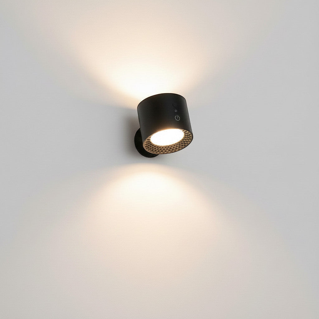 Lysverden sort oppladbar veggspot med 360° rotasjon, touch-styring, dimbar og fjernkontroll. Med strukturert grill.