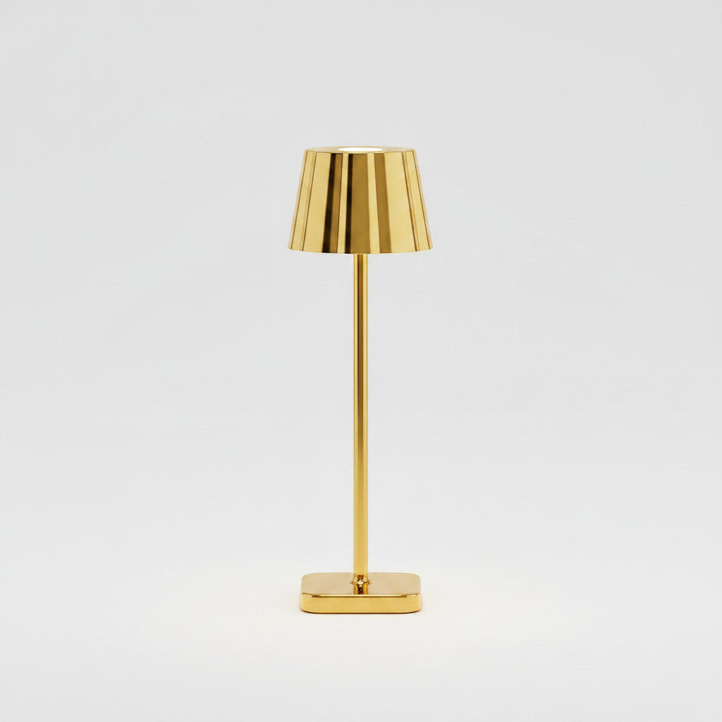 Lysverden larger square cordless restaurant lamp with dimmable 3000K warm light, aluminum and ABS, 5200 mAh battery.