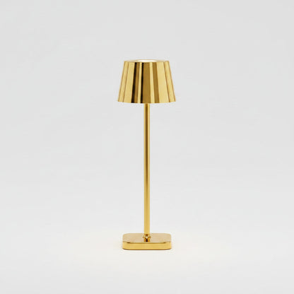 Lysverden larger square cordless restaurant lamp with dimmable 3000K warm light, aluminum and ABS, 5200 mAh battery.