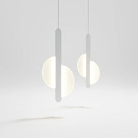 Lysverden minimalistisk hvit pendellampe med slank metallstang og lysende opal akrylkule for moderne interiør