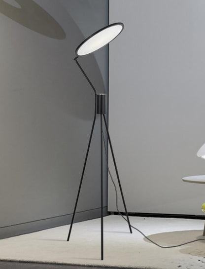LYS Trebent uplight-gulvlampe i sort