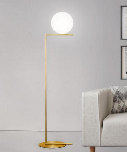 LYS Gulvlampe med opalkule og sidebord