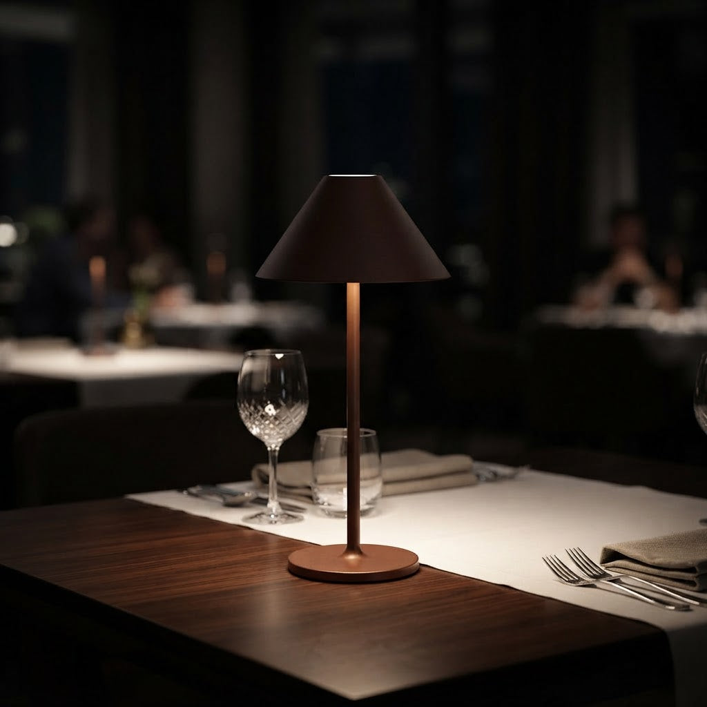 Restaurantlampe med paraply-skjerm – 4 fargetemperaturer, Enkel lading – tent på restaurantbord