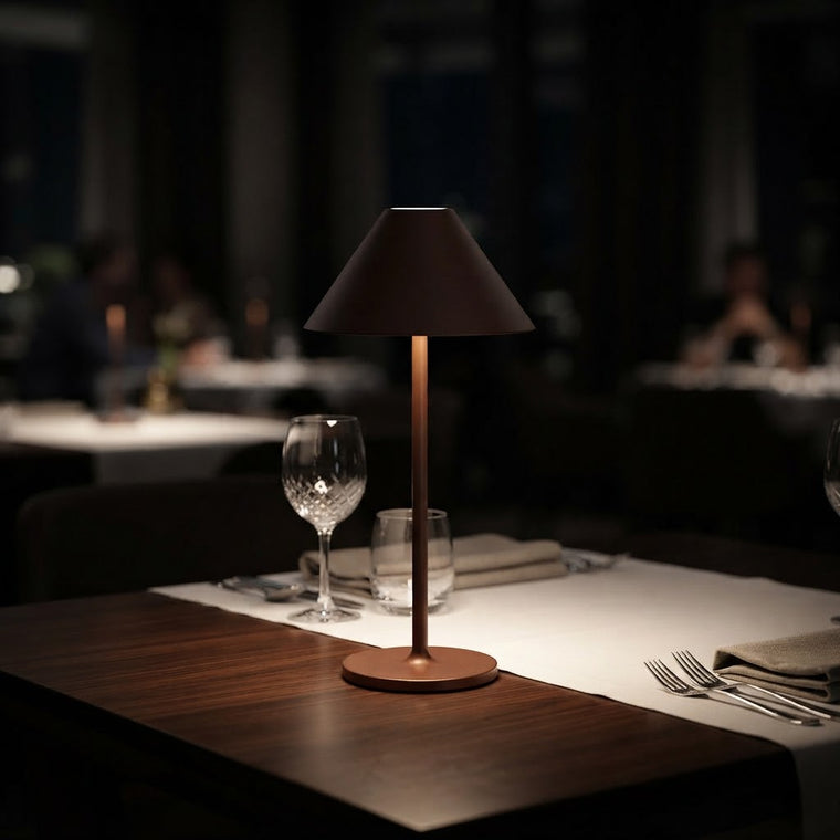 Restaurantlampe med paraply-skjerm – 4 fargetemperaturer, Enkel lading – tent på restaurantbord