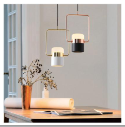 To pendellamper med opalglass sylinderskjerm i sort og gull metallramme