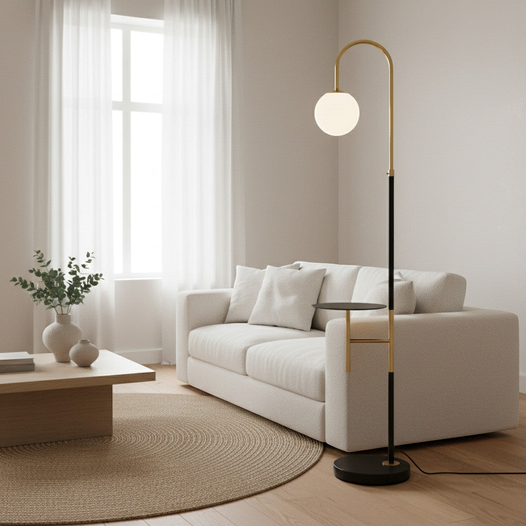 Gulvlampe i et skandinavisk hjem