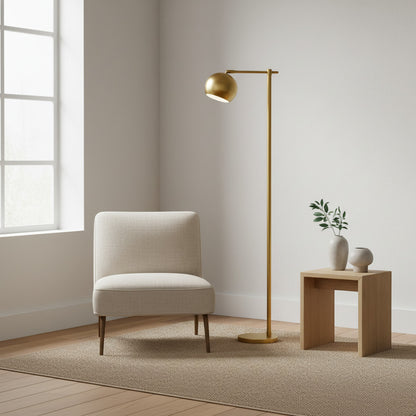 Gulvlampe i et skandinavisk hjem