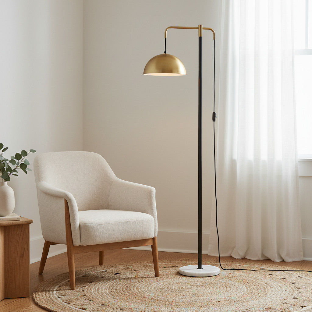 Gulvlampe i et skandinavisk hjem