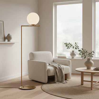 Gulvlampe i et skandinavisk hjem