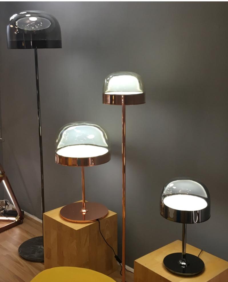 LYS Lampe med glasskuppel – gull/grå