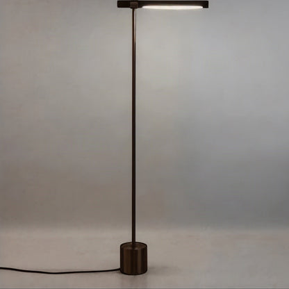 Lampe i tre og messing LED